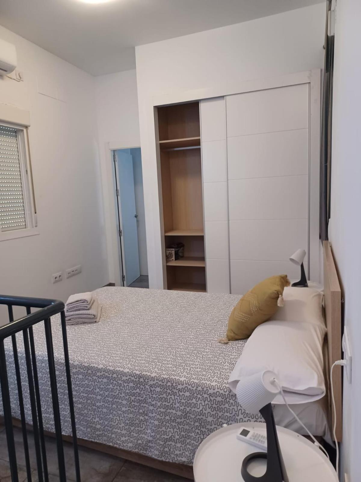 Apartamento En El Casco Antiguo En Plena Alameda セビリア エクステリア 写真